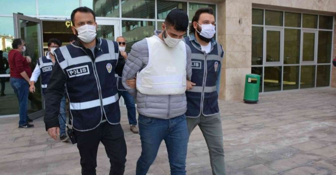 Antalya’da bir kuyumcu çalışanını öldürüp, 2 kuyumcudan yaklaşık 4 kilo altın çalan şahıs tutuklandı