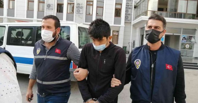 Silah tehdidi ile çocukların cep telefonunu gasp eden zanlı yakalandı