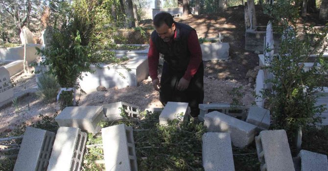 Video izleyip kraker yerken öldü