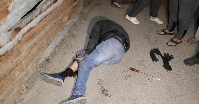 Ev sahibiyle karşılaşan hırsız balkondan kaçmak isterken 3’üncü kattan aşağı düştü