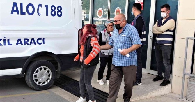 Antalya’da babasının darp sonucu öldüğü iddia edilen minik Elif’in cenazesi annesine teslim edildi