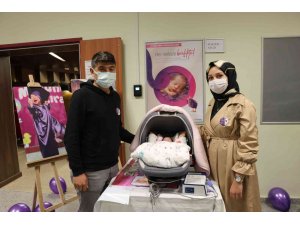 490 gram dünyaya gelen bebek 4 ay sonra ailesine kavuştu