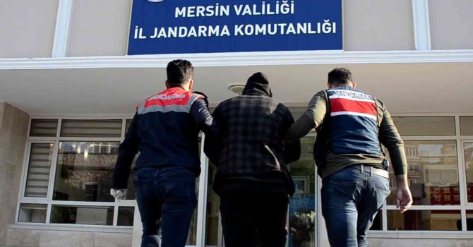 Mersin’de bir kişi bölücü terör örgütü üyesi olduğu iddiasıyla gözaltına alındı