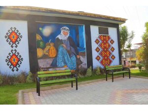 Toroslar’daki trafolar kilim motifleriyle renkleniyor