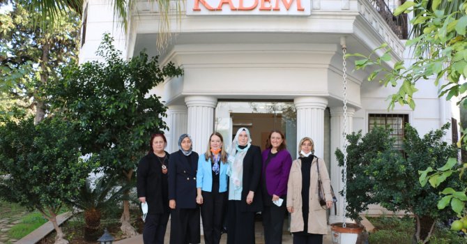 KADEM: SEVGİ İLE ŞİDDET YAN YANA GELMEZ