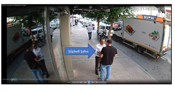 Kırık cep telefonuyla akıl almaz dolandırıcılık