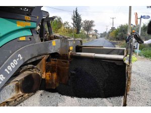 Çakırlar’a 1,5 kilometre sıcak asfalt