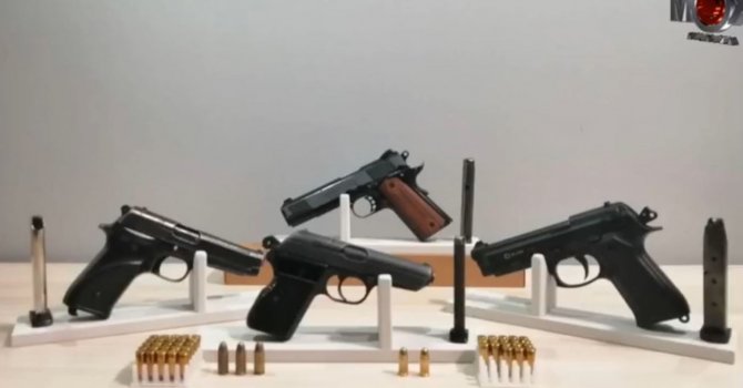 Antalya’da yasa dışı silah ticaretine polis baskını