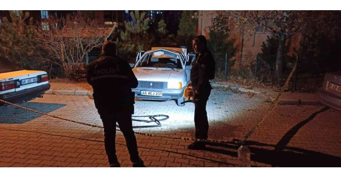 Otomobil bomba gibi patladı: 3 yaralı