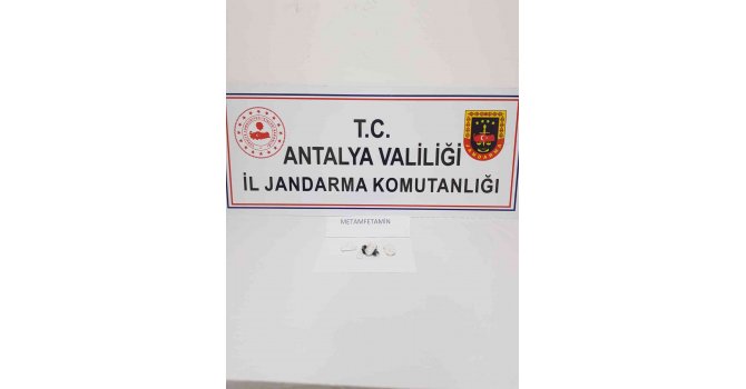 Jandarma ekipleri, 2 şahsı uyuşturucu madde kullanırken yakaladı