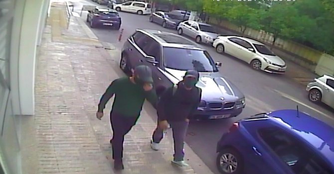 Kapı kilit göbeklerini kırarak hırsızlık yapanlar yakalandı