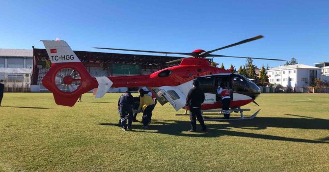 Kalp rahatsızlığı geçiren kadına hava ambulansı desteği