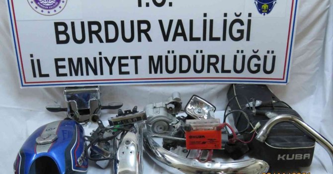 Çalınan motosiklet parçalar halinde bulundu