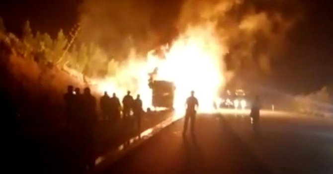 Osmaniye’de yolcu otobüsü alev alev yandı