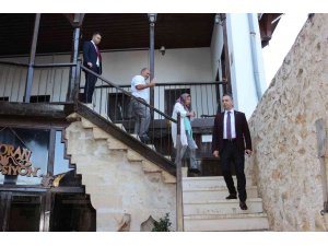 Romanlar kendilerine hizmet eden kaymakamı unutmadı