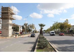 Gazi Bulvarı’nda üst geçit çalışması