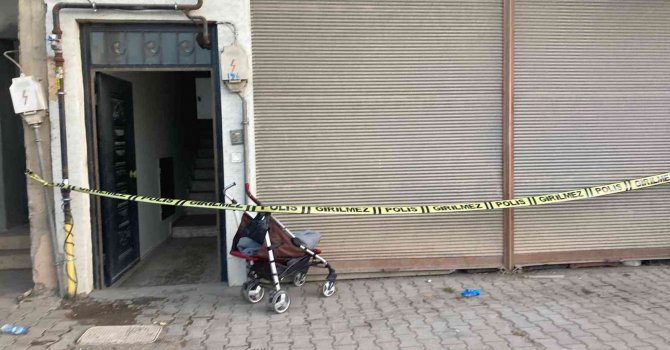 Annelerinin evde bıraktığı 3 çocuk çıkan yangında hayatını kaybetti