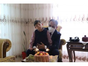 Milli Eğitim Müdüründen engelli öğrenciye doğum günü süprizi