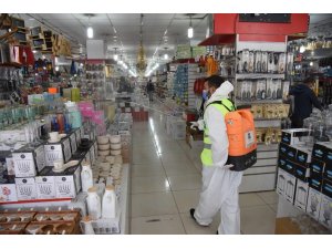 Osmaniye’de Belediyesi, kent genelinde dezenfeksiyon çalışmalarına devam ediyor