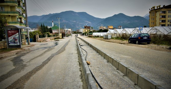 Alanya’ya bölünmüş yol