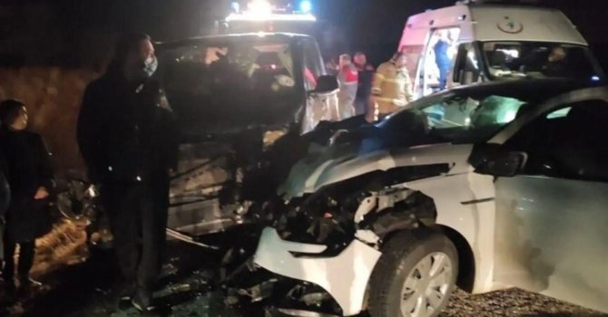 Isparta’da iki otomobil çarpıştı: 1 ölü, 3 yaralı