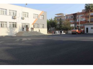 Okul bahçeleri yenileniyor