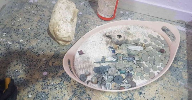 Adana’da paha biçilemez tarihi eserler ele geçirildi