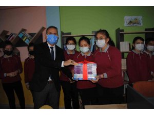 Eğirdir’de okullara kütüphane kuruluyor