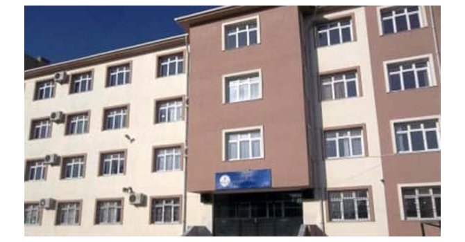 Biber gazıyla oyun 6 öğrenciyi hastanelik etti