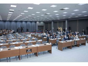 Büyükşehir Belediye Meclisi yeterli çoğunluğa ulaşamadı, toplantı ertelendi