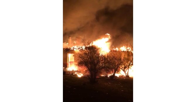 Kullanılmayan okul yandı