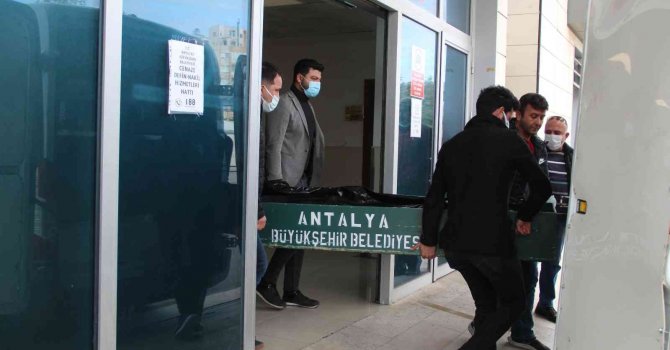 21 yaşında cinayete kurban giden gencin cenazesi morgtan alındı