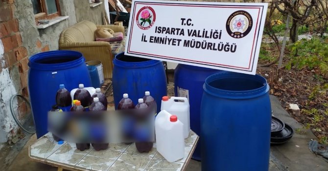 Isparta’da merdiven altı sahte içki operasyonu