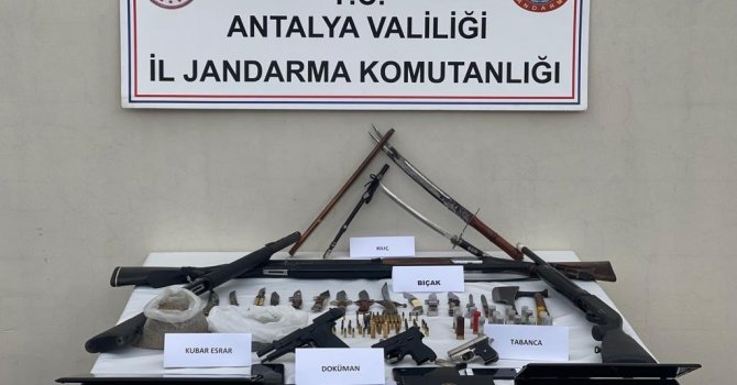 Jandarmadan arazi mafyasına şafak operasyonu:12 gözaltı