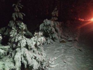 Burdur’da beklenen kar yağısı yüksek kesimlerde başladı