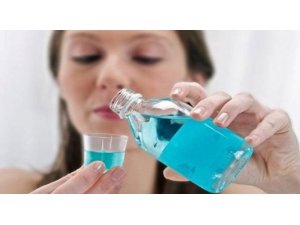 Alkollü gargaralar ağız kokusu yapıyor