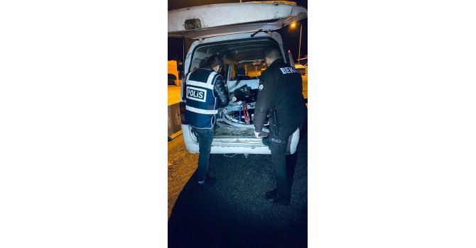 Cezaevinden izinli çıktı, hırsızlık yaparken yakalandı