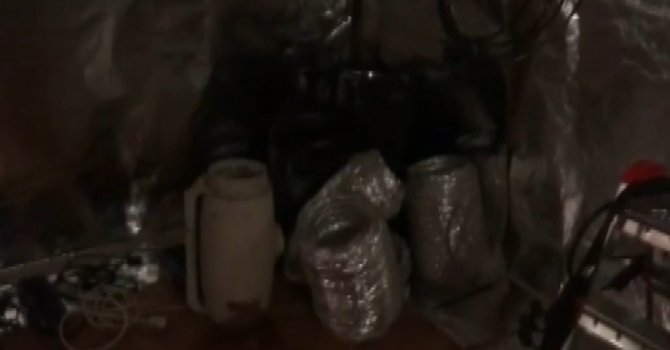 Uyuşturucu serasına çevrilen villaya jandarma baskını: 2 gözaltı