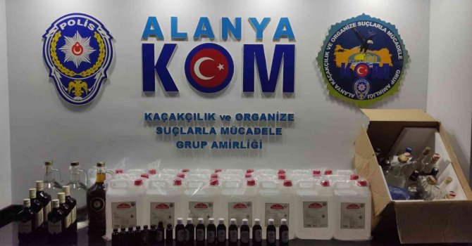 Kargo ile gelen 110 litre etil alkol ele geçirildi