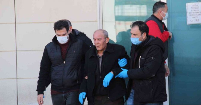 Olay yerinde koşup cenazesine sarıldığı eşinin tabutunu morgdan gözyaşlarıyla aldı