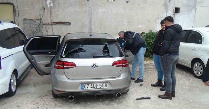 Park ettiği aracını beyzbol sopasıyla parçalanmış halde buldu