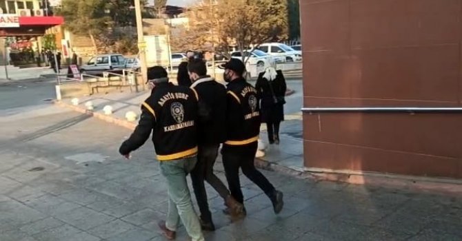 23 yıl hapis cezası ile aranan hükümlü kovalamacayla yakalandı