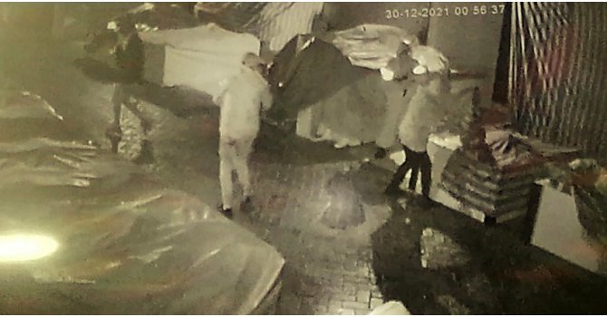 Cansız mankeni bile soyan Kapalı Çarşı hırsızları yakalandı