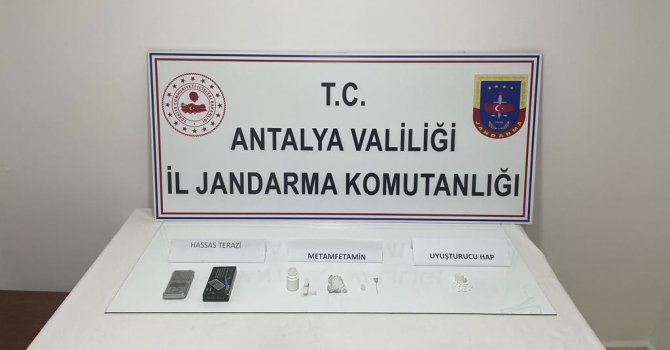 Manavgat’ta uyuşturucu ticareti yapan şüpheliye  jandarma baskını
