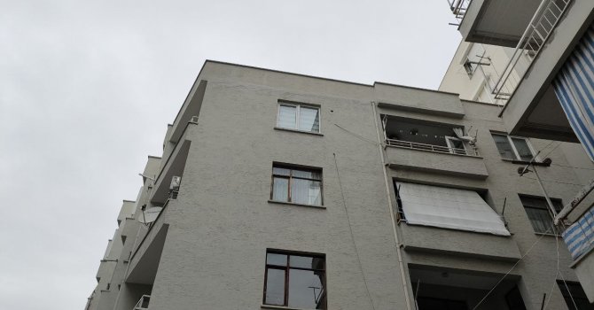 Komşuları tatile gitti sandı, 19 gün sonra cesedi sandıkta bulundu