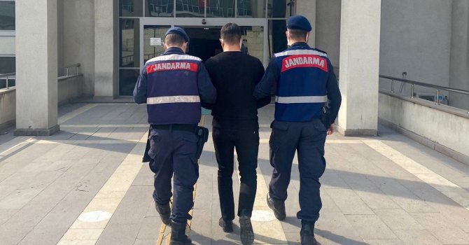 Hırsızlık suçundan 4 yıl hapis cezasıyla aranan hükümlü yakalandı