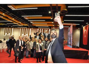 Kuaför ve Manikürcüler Odası Başkanı Tolgahan Demir güven tazeledi