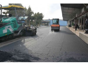 Tarsus Hal Kompleksindeki yol çalışmaları bitme aşamasında