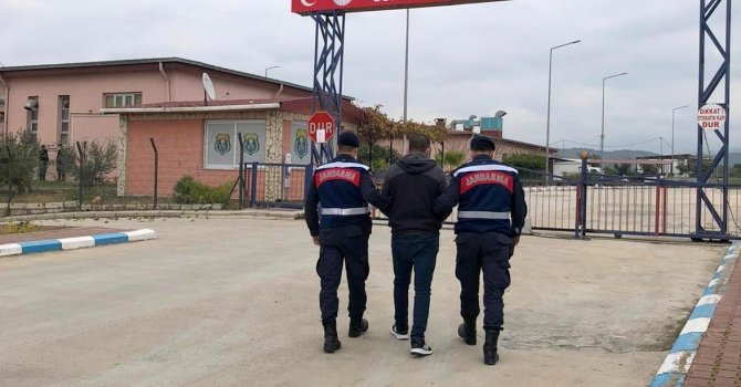 Uyuşturucu ticaretinden hapis cezası alan hükümlü yakalandı