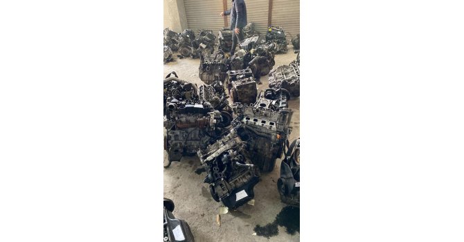 Ceyhan’da 34 çıkma otomobil motoru ele geçirildi